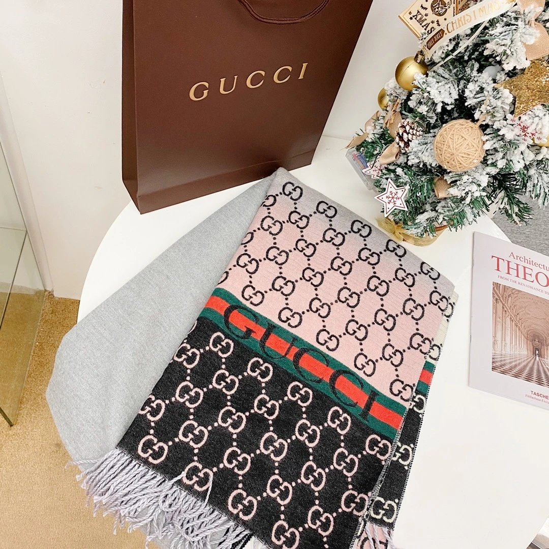 Bufanda Gucci